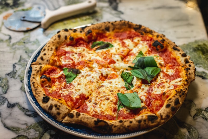Pizza à la mozzarella di bufala