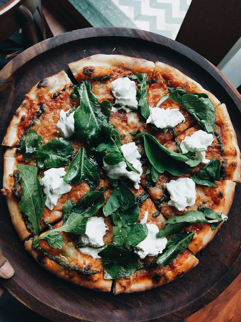 Pizza verte aux légumes et ricotta